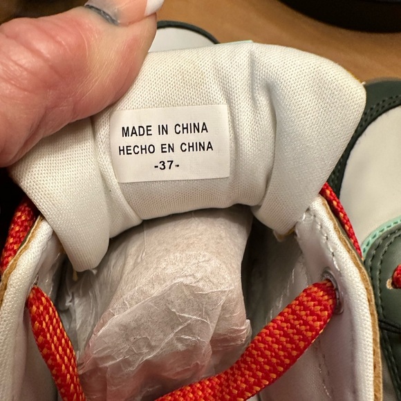 United Colors Of Benetton Green and Red Sneakers Retro Low-Top - Picture 6 of 6